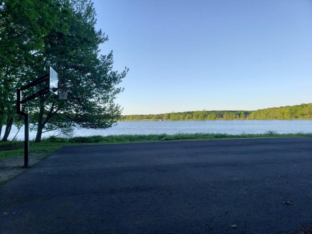 Apartment Simply Stunning 4bd House Among Lakes With Gameroom & Sauna Pocono Summit